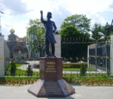 Памятник левше в Туле